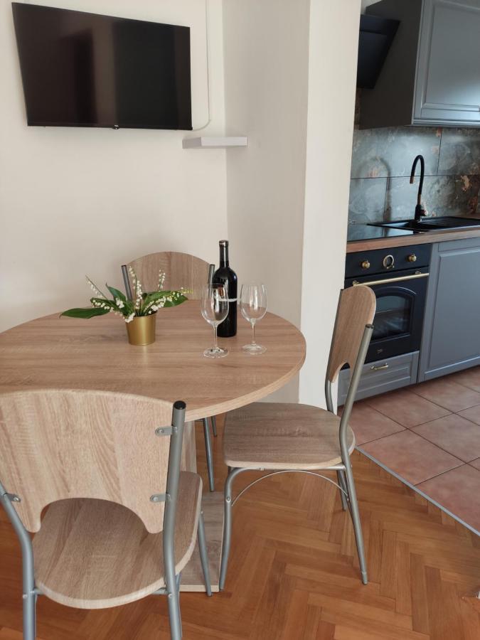 Apartman Car Vir Eksteriør bilde